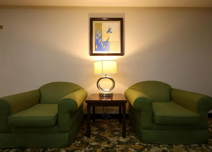 Aavri Hotel